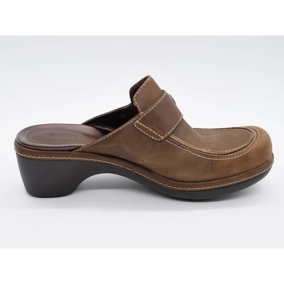 Ecco Mules Womens 8 Brown Leather Moc Toe Buckle Accent Slip On Casual Shoes - Picture 3 of 11